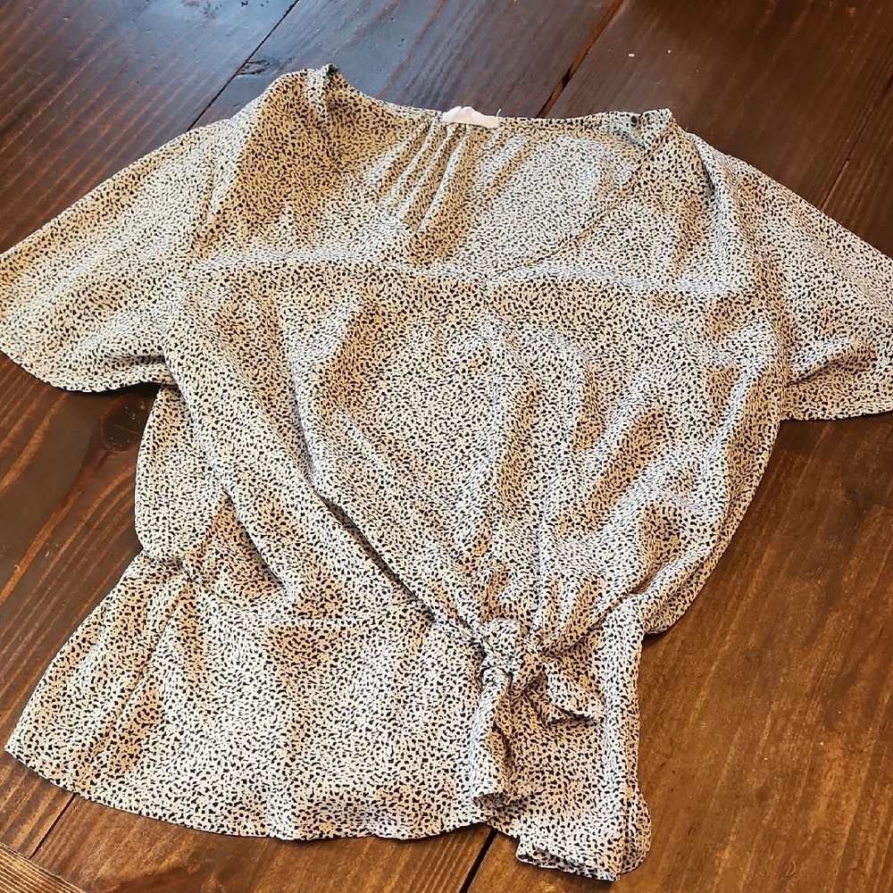 Stylish Black and Cream Women's Top